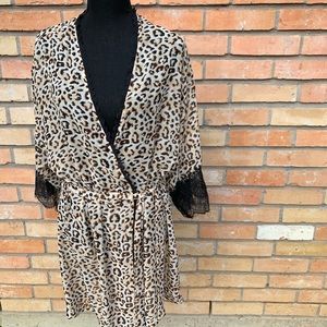 ROBE Seductive wear by cinema animal printSz M